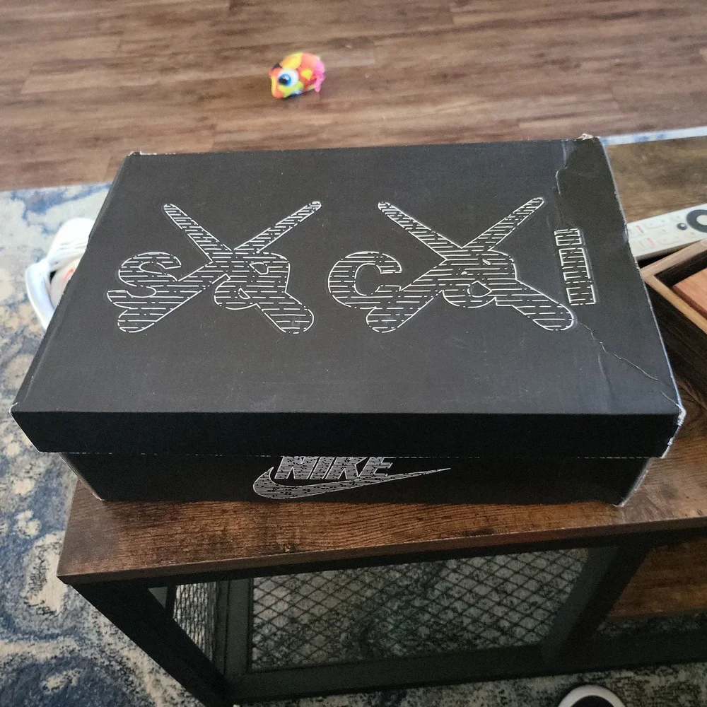 Nike blazer Sacai Kaws Red - Picture 5 of 5